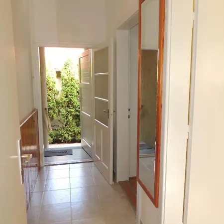 Roselio Garden Apartmán *