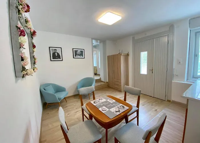 Roselio Garden アパート