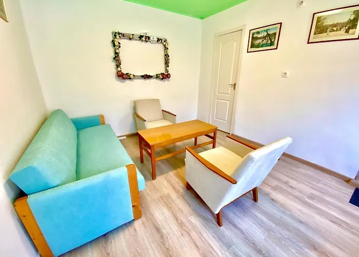 Roselio Garden アパート