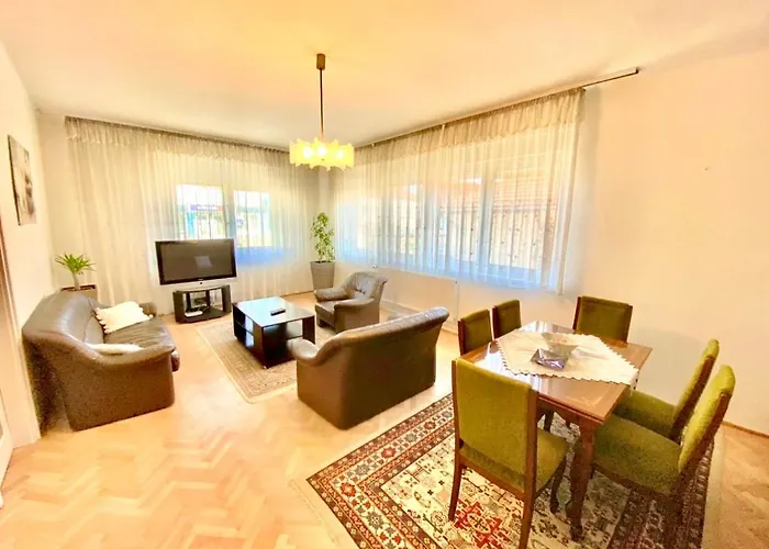 Апартаменты Roselio Garden